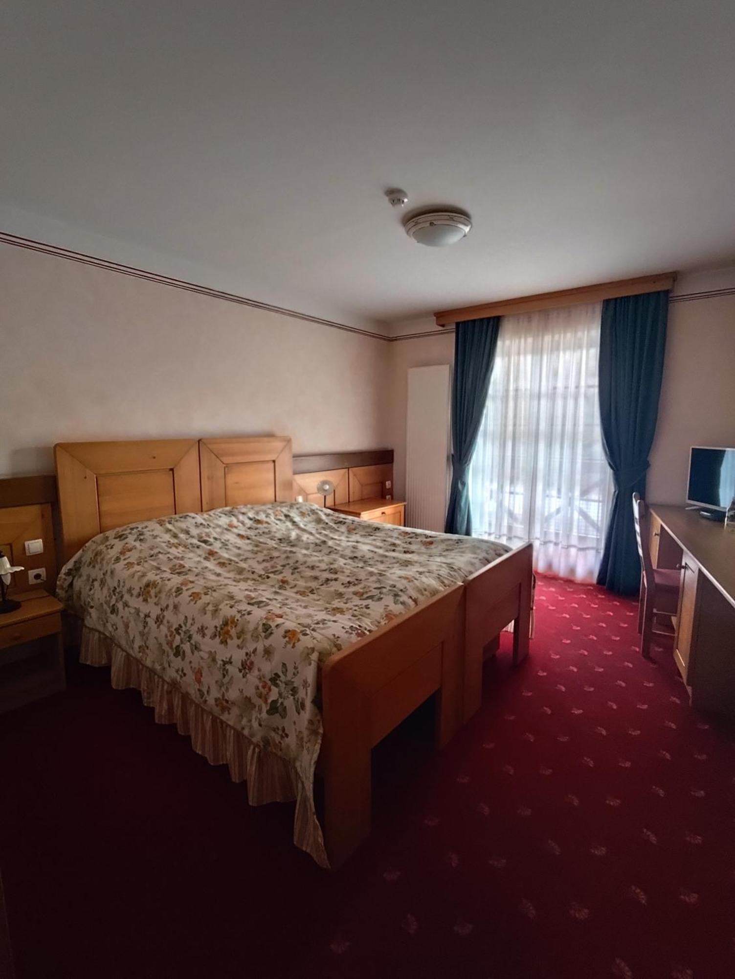 Hotel In Restavracija Pod Roglo Zreče Eksteriør bilde